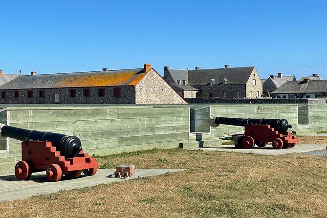 Fortress of Louisbourg Tour: Explore 18th Century History - Louisbourg Lighthouse in 15 minutes: the 1734 story with real ocean air