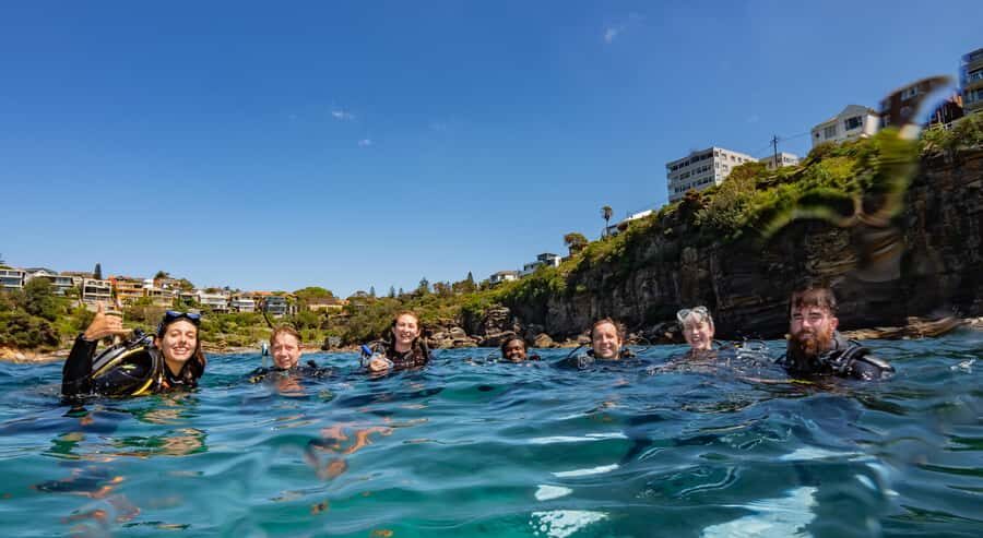 Guided Snorkel Tour at Australias most iconic beach - Meeting at Dive Centre Bondi: getting ready without overthinking