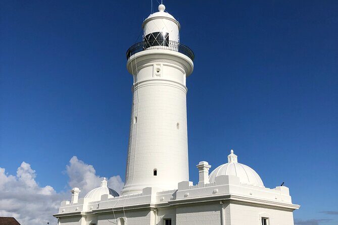 Historic Walking Tour of Watsons Bay - Macquarie Lighthouse: Australia’s oldest light, right by the water
