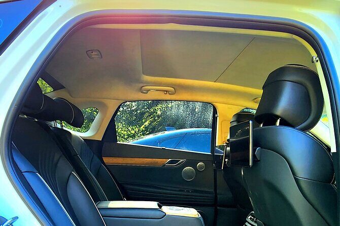 Limoroo, Airport Transfers and Luxe Door to Door Service. - Should you book Limoroo?