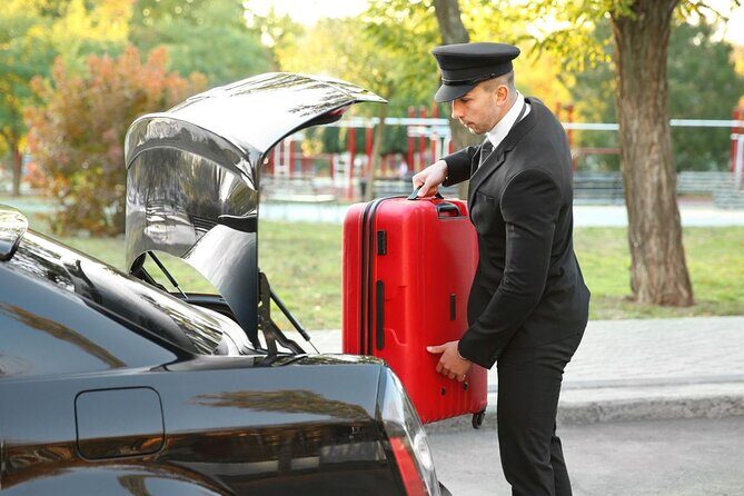 Private One-Way Airport Transfer from Sydney Airport to Sydney - Price and Value: What $105.98 Gets You (and Why It Can Be Smart)