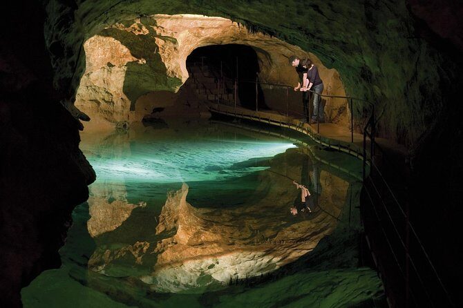 Private Tour: Jenolan Caves & Blue Mountains in a day - 6:00 am pickup, private comfort, and how the long ride feels