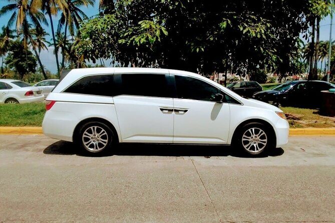 Private Transfer from Sydney Cruise Port to Sydney Airport (SYD) - The ride: what a 25-minute private car transfer means for your day