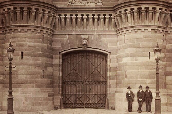 Surry Hills & Darlinghurst History Tour — Gangsters, Girls & Grog - Central Railway Station: the opening scene you can’t miss