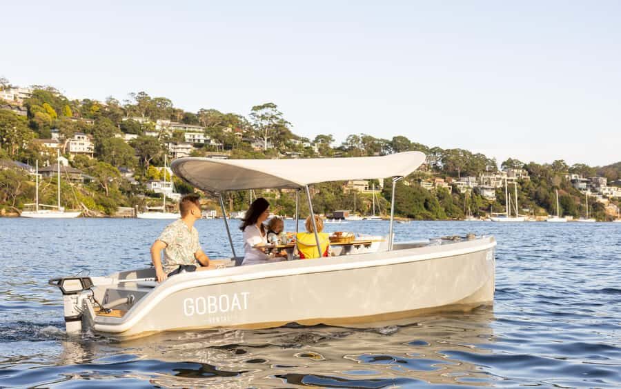 Sydney: Electric Boat Rental from The Spit, Mosman - Your self-guided Middle Harbour cruise: west of The Spit to Castle Cove