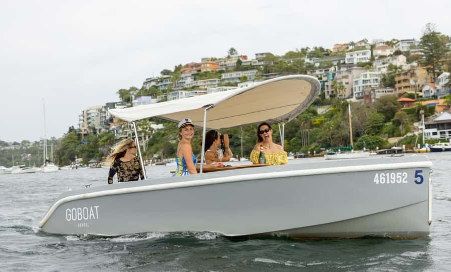 Sydney: Electric Boat Rental from The Spit, Mosman - How to make your first drive feel easy