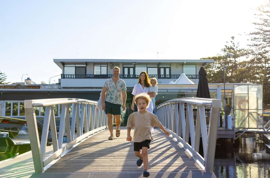 Sydney: Electric Boat Rental from The Spit, Mosman - The boat: Danish-designed, electric, and made from recycled PET bottles