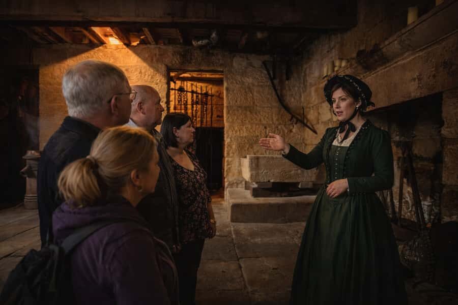 SYDNEY : Ghosts, Grog & The Rocks: Haunted Pubs &Cellar Tour - Walking practicality: what to wear and how to get the most out of 90 minutes