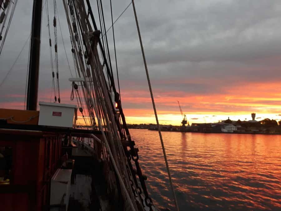 Sydney Harbor Tall Ship Wine & Canapés Evening Cruise - A 2.5-hour tall ship sunset on Sydney Harbour