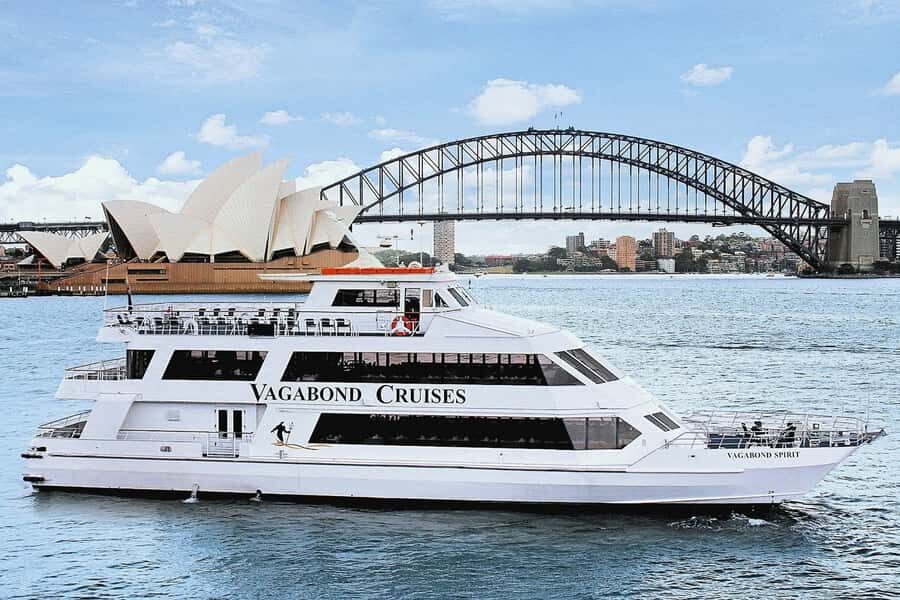 Sydney Harbour: 3-Hour Lunch Cruise with Live Music - Dessert and coffee: the sweet finish while the harbour keeps moving