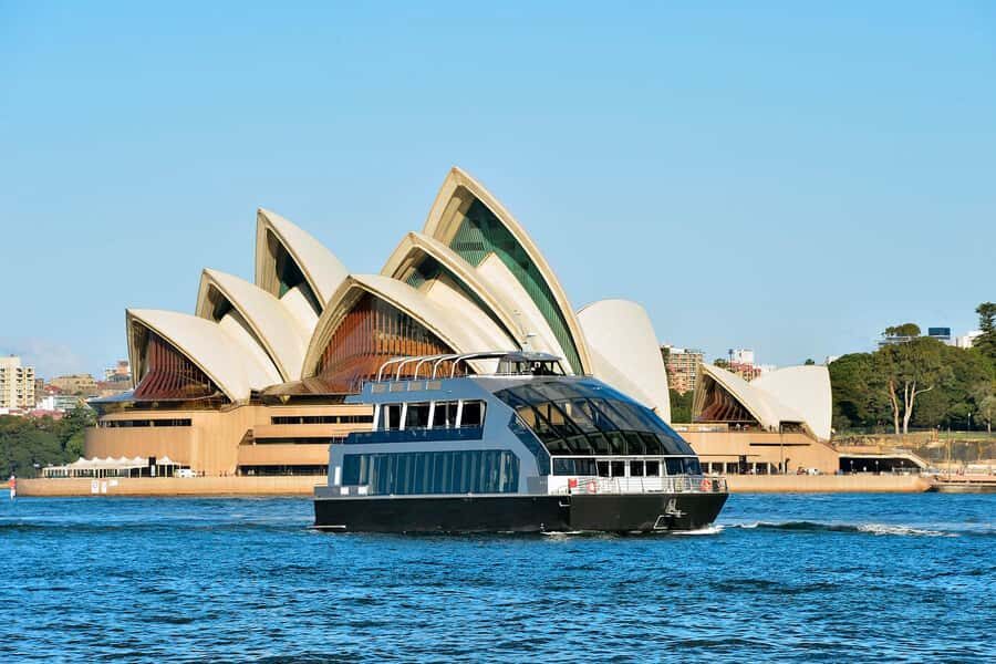 Sydney Harbour Lunch Cruise: 360° Glass Boat Views & Buffet - Key Things That Make This Cruise Worth Your Time