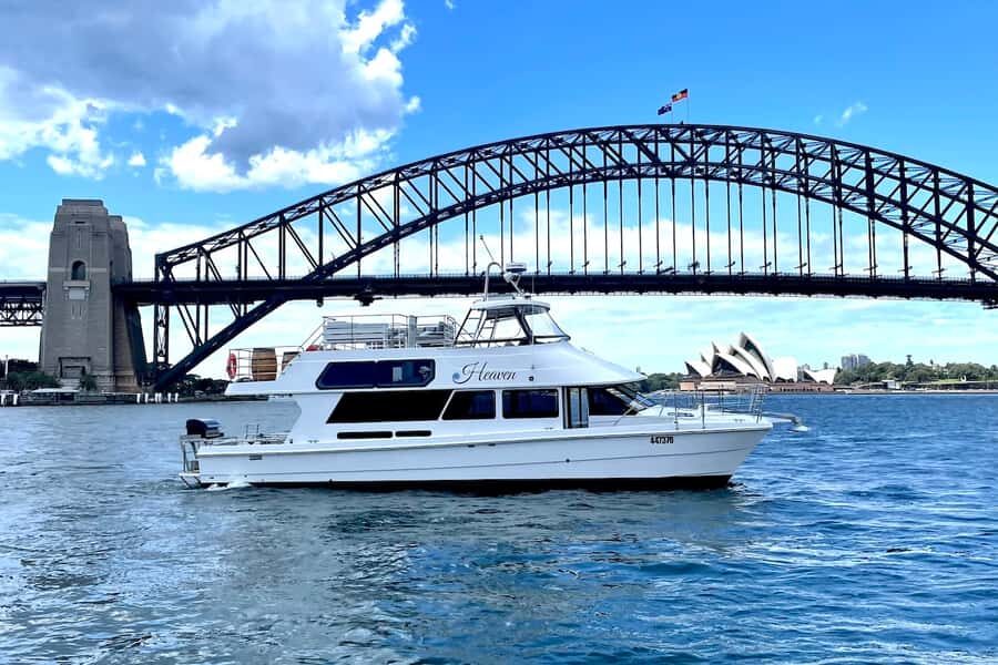 Sydney: Intimate Vivid Harbour Cruise with Canapes - Pier 2 Walsh Bay: finding the wharf and getting aboard on time