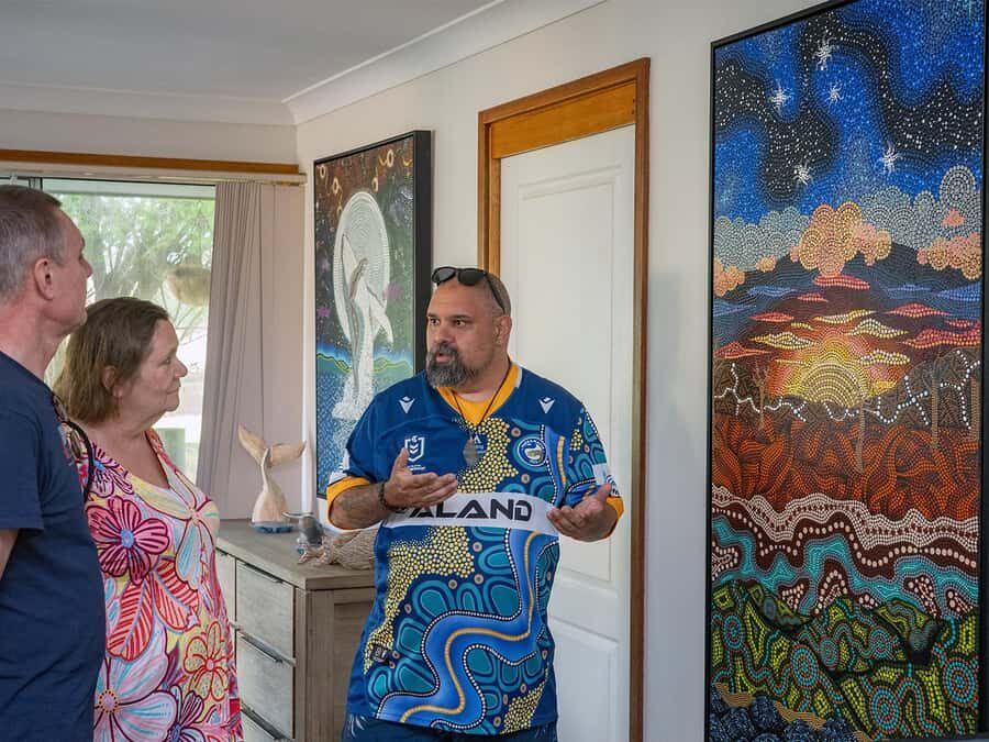 Sydney: Nature and Wildlife - Australia in One Day - Rainforest trails and Aboriginal carving sites: culture that fits the day
