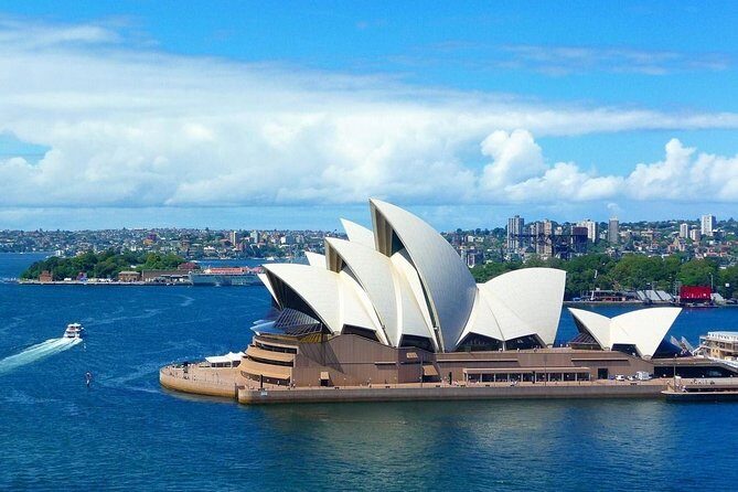 Sydney Private Tours by Locals: 100% Personalized, See the City Unscripted - A private Sydney day with a local host, not a fixed itinerary