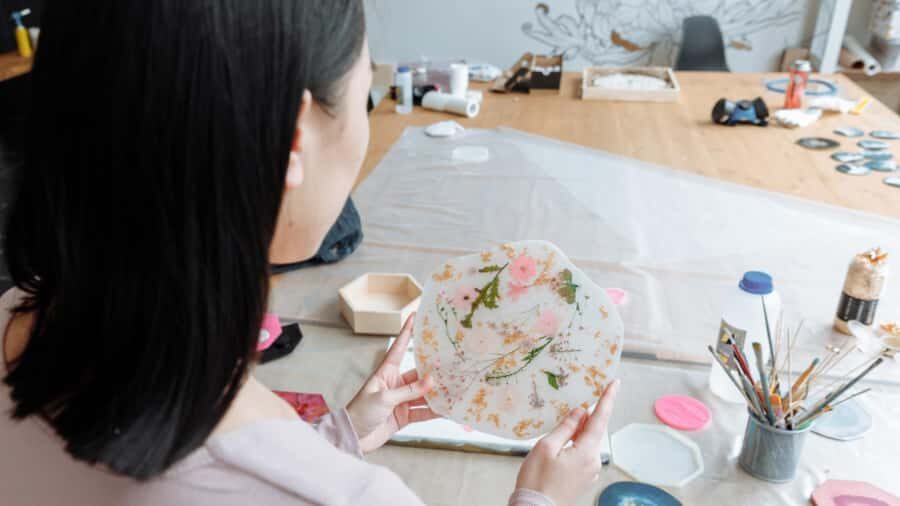 Sydney: Resin Art Classes - Cheeseboards & Coasters - Resin Art Class in Sydney: What You Actually Make in 1 Hour