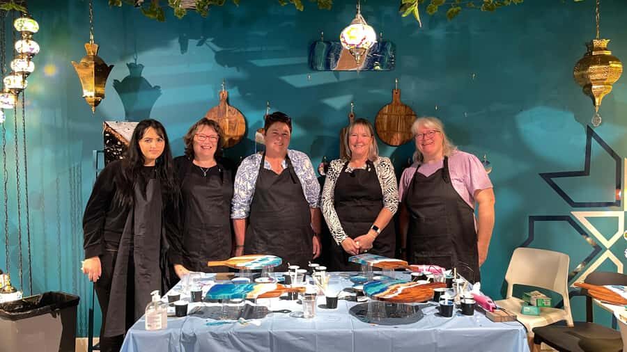 Sydney: Resin Art Classes - Cheeseboards & Coasters - Timing and What a 1-Hour Session Feels Like