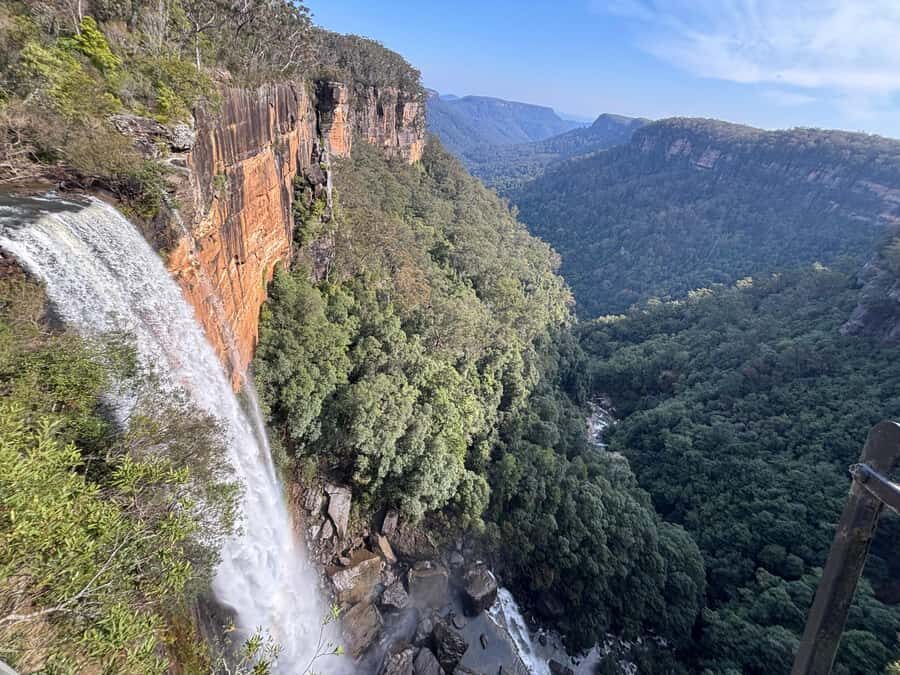 Sydney: Southern Highlands and South Coast Private Tour - Sea Cliffs and Kiama’s Coastline Oddity