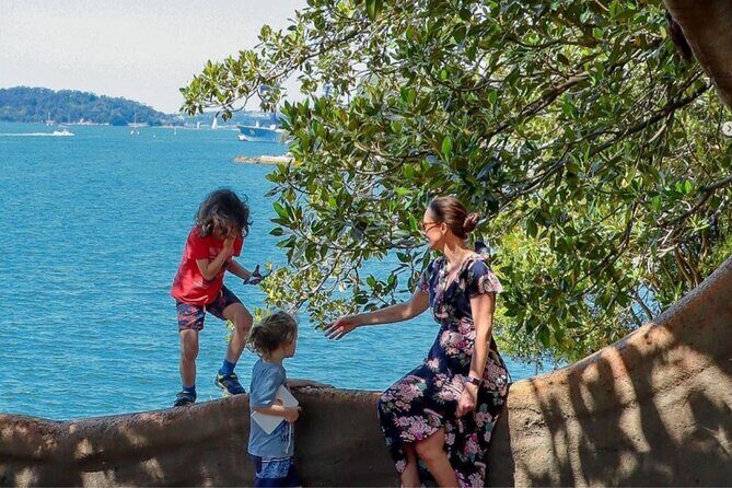 Sydney - The Mad Botanist Scavenger Hunt For Kids & Families. - Start at Shakespeare Place, Finish Inside the Gardens