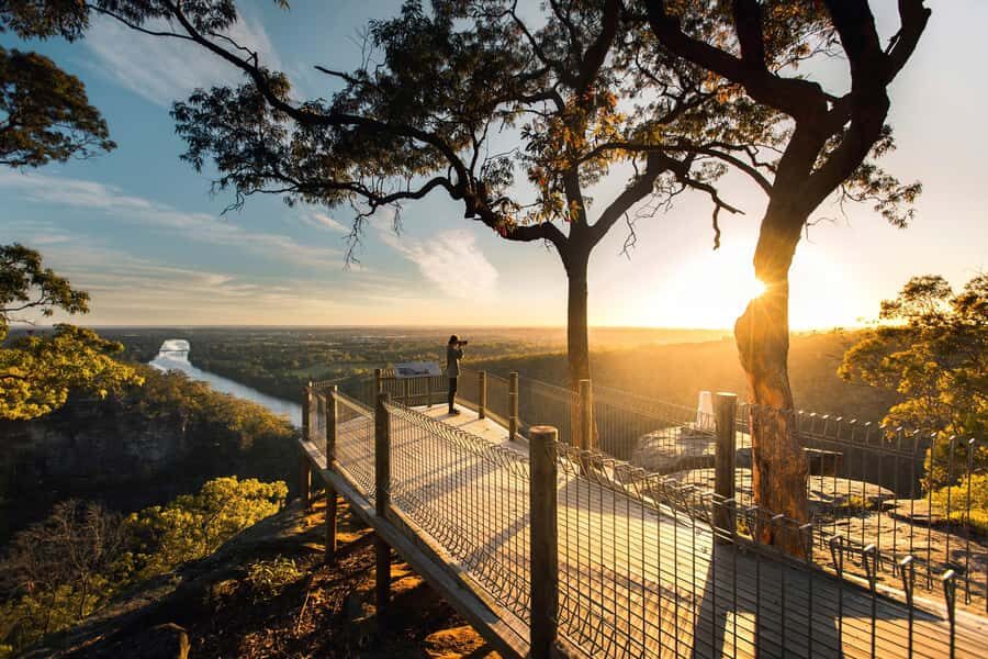 Sydney: Waterfall Bushwalk and Blue Mountain Sunset Day Trip - Echo Point or Lincoln’s Rock: where sunset actually happens